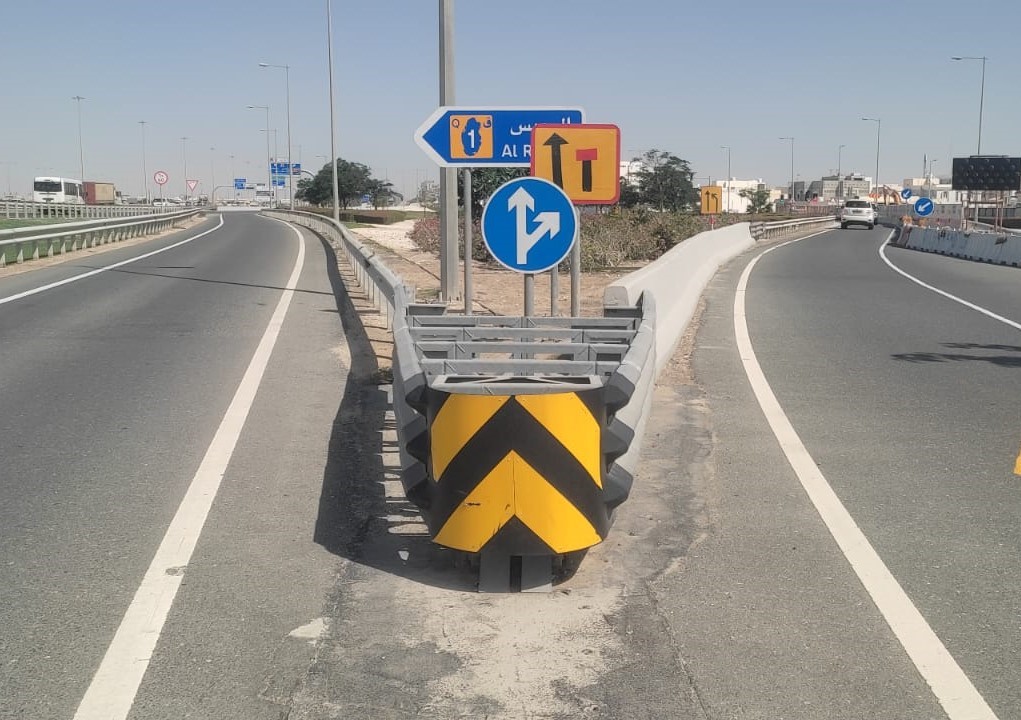 ROAD FURNITURE & SIGNS STRUCTURES